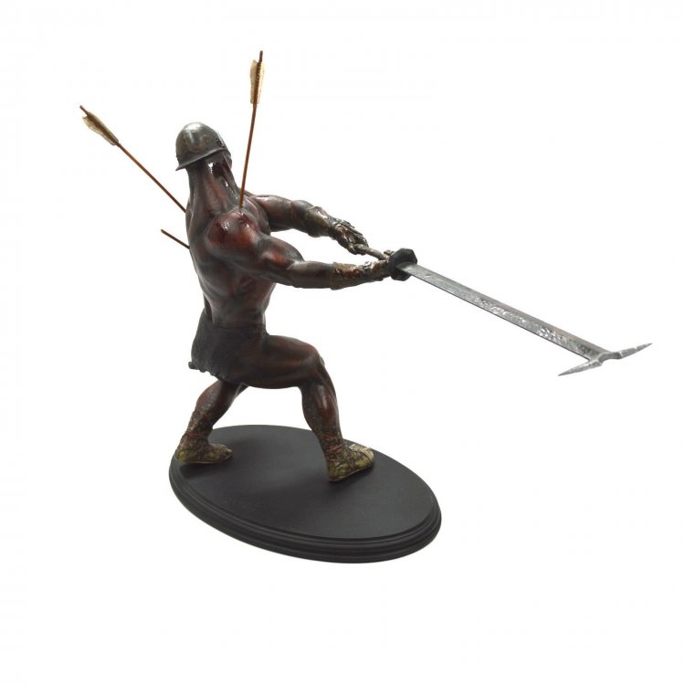 Статуэтка THE LORD OF THE RINGS: Uruk-Hai Berserker Statue 1:6 Статуэтка THE LORD OF THE RINGS: Uruk-Hai Berserker Statue 1:6