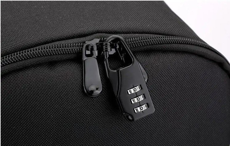 Рюкзак Роблокс Roblox USB Charge School Kids Backpack 48 х 30 х 18 см. №2 Рюкзак Роблокс Roblox USB Charge School Kids Backpack 48 х 30 х 18 см. №2