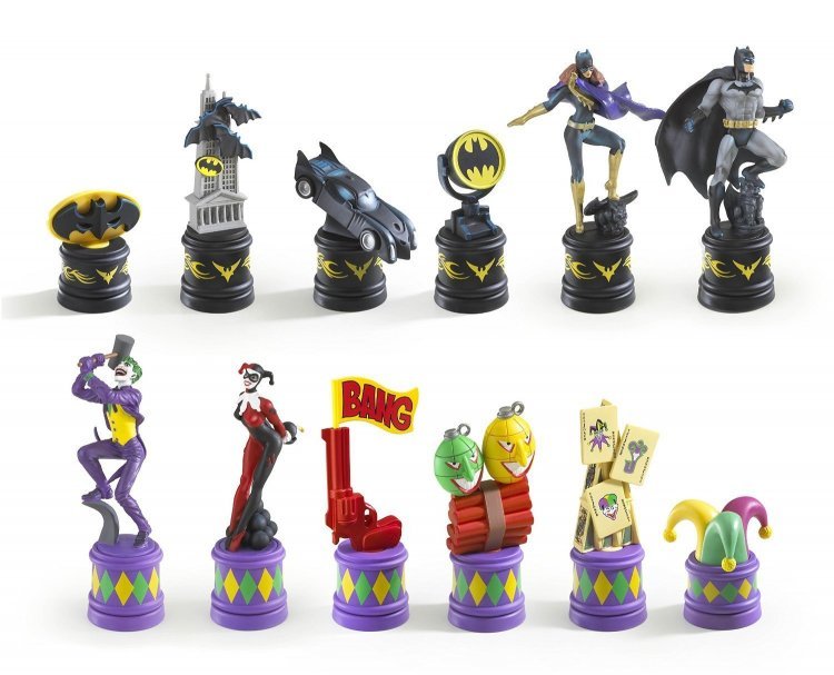 Шахматы Бэтмен The Batman Chess Set (The Dark Knight vs The Joker)  Шахматы Бэтмен The Batman Chess Set (The Dark Knight vs The Joker)