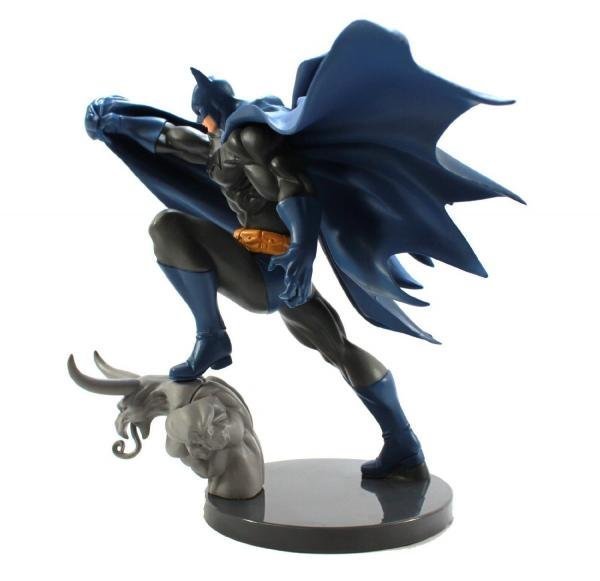 Статуетка - Batman High Stage DC Comics Figure Статуетка - Batman High Stage DC Comics Figure