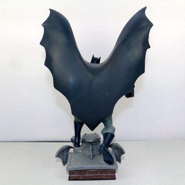 Статуетка - DC Comics Universe Direct Online Batman Figure Статуетка - DC Comics Universe Direct Online Batman Figure