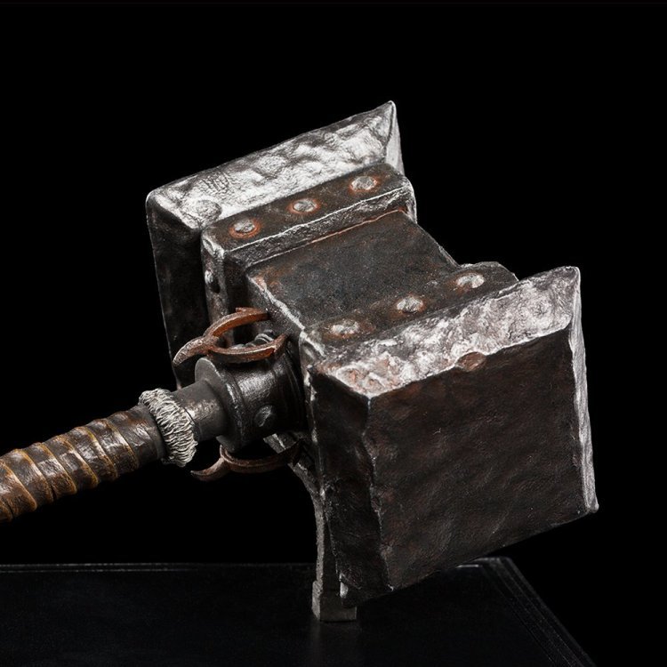 Репліка WARCRAFT Doomhammer of Orgrim by WETA