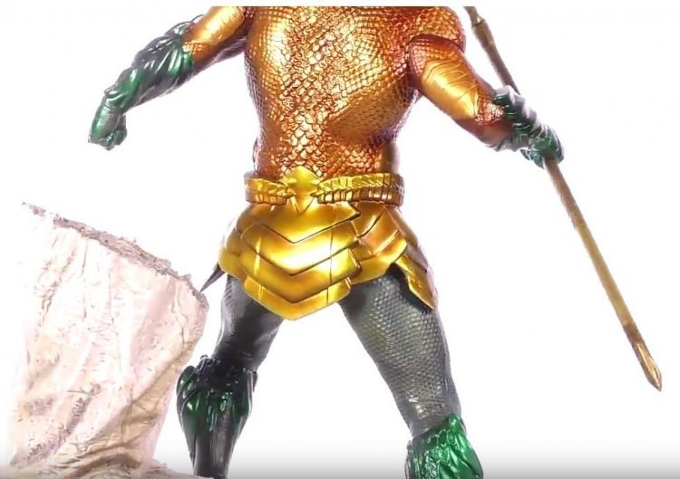 Статуэтка Diamond Select Toys DC Movie Gallery: Aquaman Аквамен