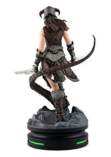Статуэтка The Elder Scrolls V: Skyrim Female Dragonborn Statue 