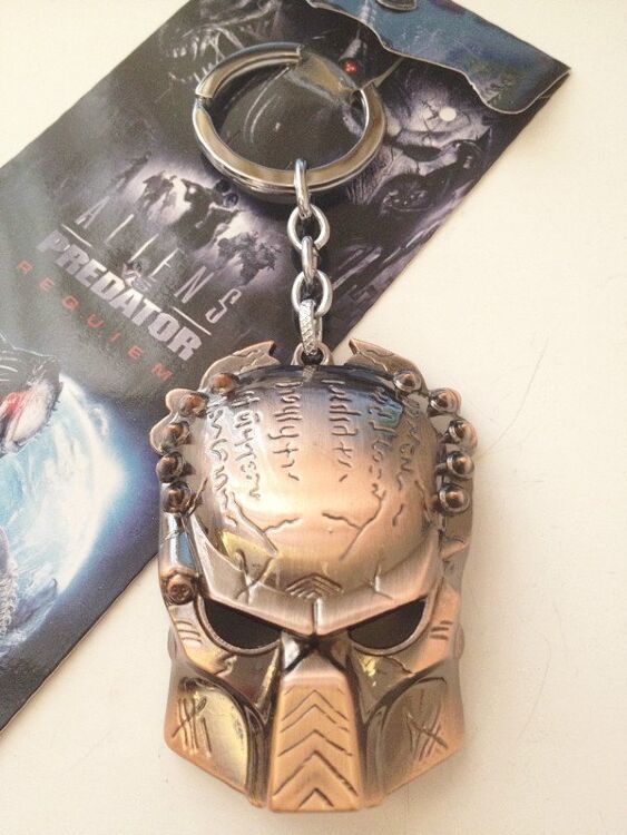 Брелок PREDATOR Mask