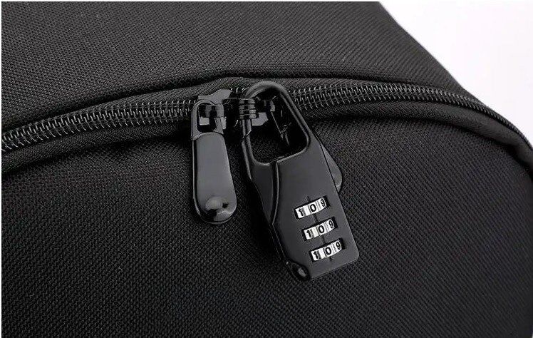 Рюкзак Роблокс Roblox USB Charge School Kids Backpack 48 х 30 х 18 см. Рюкзак Роблокс Roblox USB Charge School Kids Backpack 48 х 30 х 18 см.