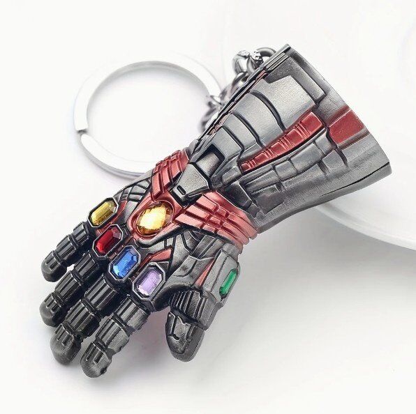 Брелок Marvel Keychain Рукавичка нескінченності залізної людини Танос 8 см. Брелок Marvel Keychain Рукавичка нескінченності залізної людини Танос 8 см.