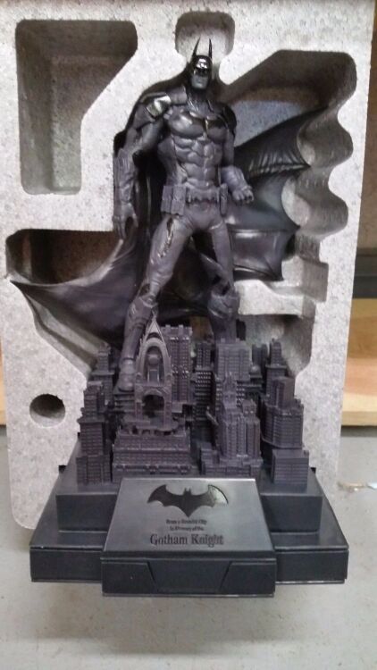 Статуэтка - Batman Arkham Knight Limited Edition Statue