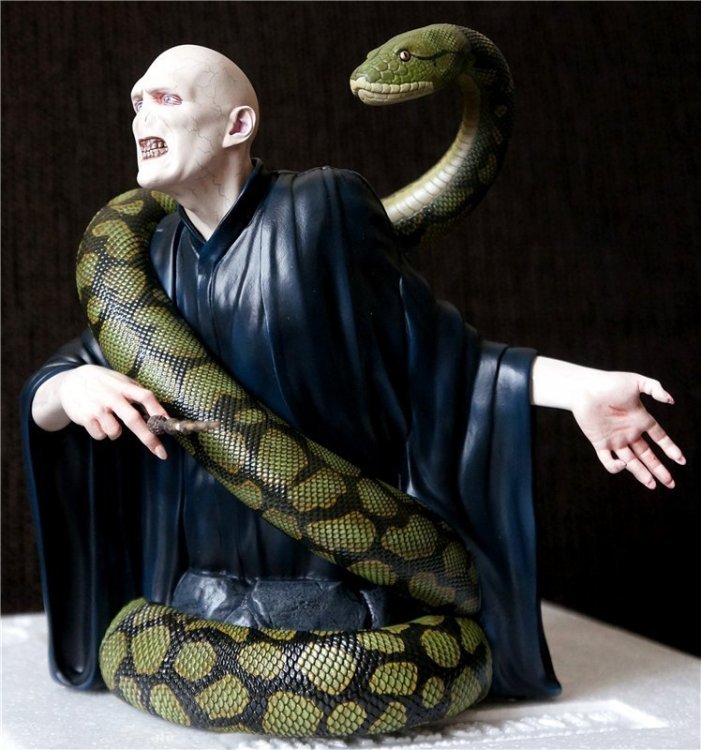 Фигурка Harry Potter Lord Voldemort Bust Gentle Giant Фигурка Harry Potter Lord Voldemort Bust Gentle Giant