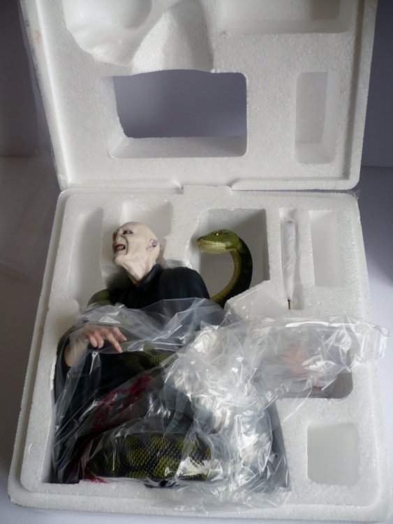 Фигурка Harry Potter Lord Voldemort Bust Gentle Giant Фигурка Harry Potter Lord Voldemort Bust Gentle Giant