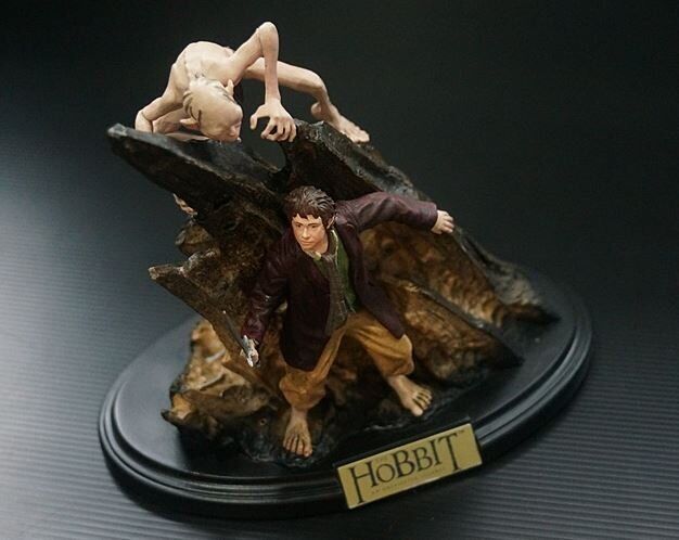 Статуетка The Hobbit Riddles in the Dark Bilbo Gollum Statue Limited Edition