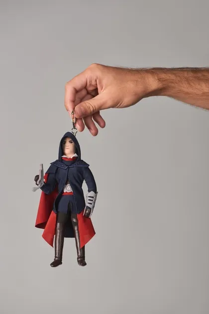 Брелок WP Merchandise плюшевий ASSASSINS CREED Evie Frye 20 см.