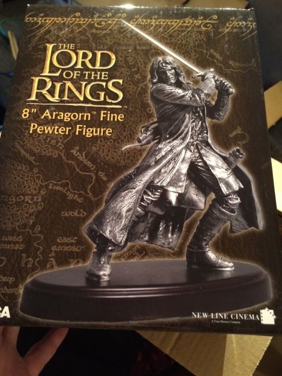 Фігурка NECA Lord of the Rings Aragorn Pewter statue Володар Перстнів Арагорн 20 см. Фігурка NECA Lord of the Rings Aragorn Pewter statue Володар Перстнів Арагорн 20 см.