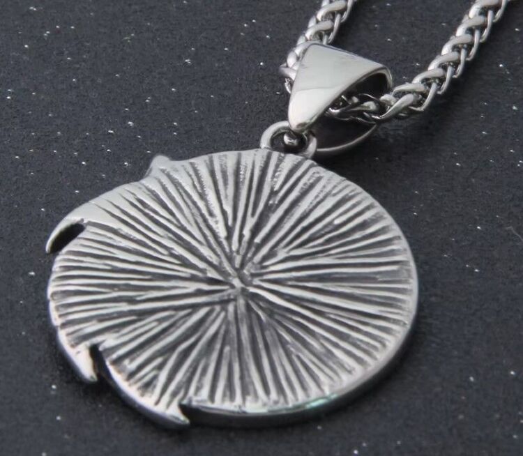 Кулон Геральта медальйон 3D Відьмак (The Witcher Geralt) з нержавіючої сталі із серіалу Кулон Геральта медальйон 3D Відьмак (The Witcher Geralt) з нержавіючої сталі із серіалу