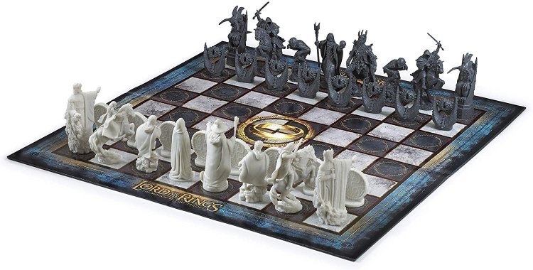 Шахи Володар кілець Lord of The Rings Battle for Middle Earth Chess Set (The Noble Collection) Шахи Володар кілець Lord of The Rings Battle for Middle Earth Chess Set (The Noble Collection)