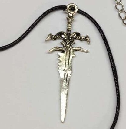 Медальон World of Warcraft Frostmourne фростморн Lich King Metal Weapon